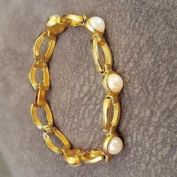 VTG Goldtone Pearl Link Formal Bridal Bracelet - Picture 4 of 5